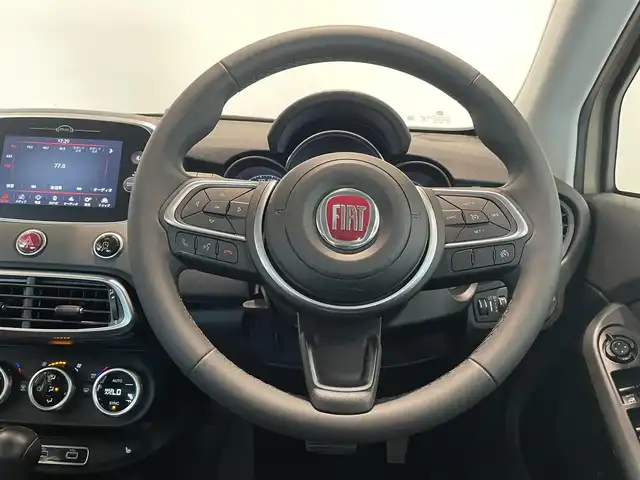 フィアット ５００Ｘ 愛知県 2022(令4)年 2.1万km ベージュ 純正ディスプレイオーディオ　/Ｂｌｕｅｔｏｏｔｈ　/バックカメラ　/クルーズコントロール　/セーフティドライブアシスト　/レーンキープアシスト　/パーキングセンサー　/シートヒーター　/ＥＴＣ/プッシュスタート/ウィンカーミラー/アイドリングストップ