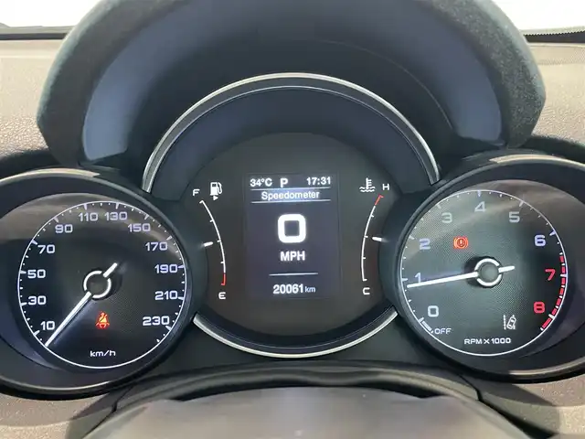フィアット ５００Ｘ 愛知県 2022(令4)年 2.1万km ベージュ 純正ディスプレイオーディオ　/Ｂｌｕｅｔｏｏｔｈ　/バックカメラ　/クルーズコントロール　/セーフティドライブアシスト　/レーンキープアシスト　/パーキングセンサー　/シートヒーター　/ＥＴＣ/プッシュスタート/ウィンカーミラー/アイドリングストップ
