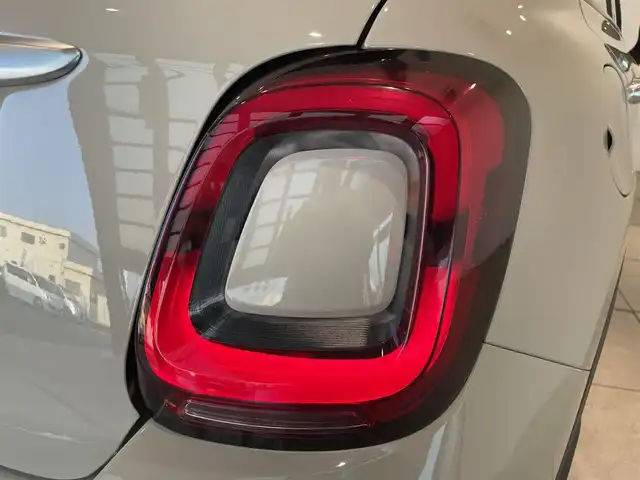 フィアット ５００Ｘ 愛知県 2022(令4)年 2.1万km ベージュ 純正ディスプレイオーディオ　/Ｂｌｕｅｔｏｏｔｈ　/バックカメラ　/クルーズコントロール　/セーフティドライブアシスト　/レーンキープアシスト　/パーキングセンサー　/シートヒーター　/ＥＴＣ/プッシュスタート/ウィンカーミラー/アイドリングストップ