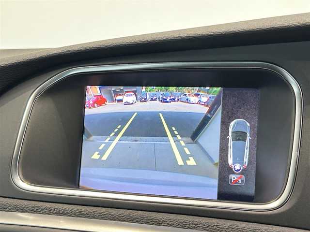 ボルボ Ｖ４０ D4 インスクリプション 福岡県 2018(平30)年 2.3万km 白 ＡＣＣ　/ＢＳＭ　/レーンキープ　/純正ナビ　/バックカメラ　/Ｈａｒｍａｎ／Ｋａｒｄｏｎ　/ＣＤ／ＤＶＤ　/黒レザーシート　/シートヒーター　/パワーシート　/コーナーセンサー　/ＬＥＤライト　/スマートキー　/ＥＴＣ