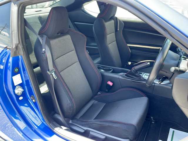 スバル ＢＲＺ S 山形県 2013(平25)年 8.1万km WRブルーマイカ 禁煙車/STiエアロパーツ（F/S/R）/柿本マフラー/カーボンGTウィング/RAYS17インチゴールドAW/社外ナビ(CD.DVD.BT)/フルセグ/バックカメラ/ETC/クルーズコントロール/ドライブレコーダー/プッシュスタート/スマートキーｘ２