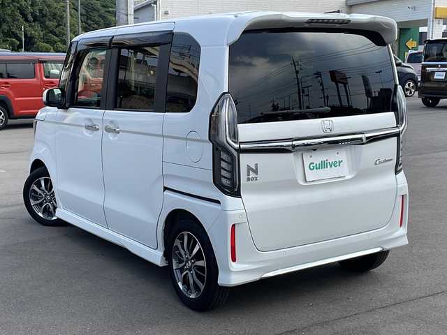 ホンダ Ｎ ＢＯＸ カスタム L 山口県 2022(令4)年 1.1万km プラチナホワイトパール 純正７型ナビ（VXM-225CI）（AM/FM/フルセグTV)/バックカメラ/両側パワースライドドア/前席シートヒーター/ドライブレコーダー（前後）（DRH-２２４SD）/ドアバイザー/純正フロアマット/ETC/LEDヘッドライト/コーナーセンサー/ホンダセンシング/・アダプティブクルーズコントロール/・レーンキープアシスト/・衝突被害軽減ブレーキ/・車線維持支援システム/・先行車お知らせ機能/・標識認識機能/・後方誤発進抑制機能/・オートハイビーム/・誤発進抑制機能/歩行者事故低減ステアリング/横滑り防止装置/純正14インチアルミホイール/W＋サイドエアバック/カーテンエアバック