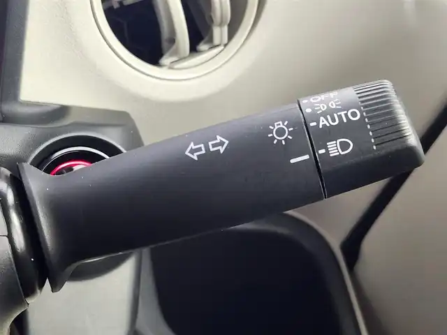 ホンダ Ｎ ＢＯＸ 愛知県 2024(令6)年 0.4万km クリスタルブラックパール ホンダセンシング/・衝突軽減ブレーキ/・先行車発進お知らせ機能/・歩行者事故低減ステアリング/・路外逸脱抑制機能/・標識認識機能/・渋滞追従機能付アダプティブクルーズコントロール/・線維持支援システム/・誤発進抑制機能/・後方誤発進抑制機能/・近距離衝突軽減ブレーキ/・急アクセル抑制機能/・パーキングセンサーシステム/・オートハイビーム/ホンダコネクト9インチナビ/（Bluetooth/フルセグTV/CD/DVD/USB/アップルカープレイ/アンドロイドオート）/バックカメラ/両側パワースライドドア/シートヒーター/ドライブレコーダー/純正フロアマット/ロールサンシェード/オートライト/スマートキー/電子パーキング/オートホールド/後席テーブル