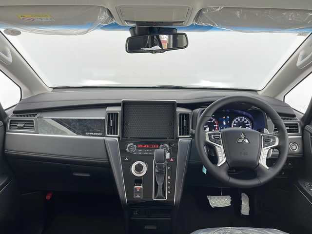 三菱 デリカＤ：５ シャモニー 長野県 2025(令7)年 0.1千km グラファイトグレーメタリック/ブラックマイカ 4WD/ターボ/衝突軽減ブレーキ/レーンキープアシスト/レーダークルーズコントロール/ブラインドスポットモニター/バックカメラ/両側電動スライドドア/運転席パワーシート/ハーフレザーシート/前席シートヒーター/ステアリングヒーター/デジタルインナーミラー/電動パーキングブレーキ/ブレーキホールド/パドルシフト/スマートキー/スペアキー/取扱説明書/保証書