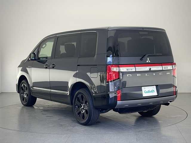 三菱 デリカＤ：５ シャモニー 長野県 2025(令7)年 0.1千km グラファイトグレーメタリック/ブラックマイカ 4WD/ターボ/衝突軽減ブレーキ/レーンキープアシスト/レーダークルーズコントロール/ブラインドスポットモニター/バックカメラ/両側電動スライドドア/運転席パワーシート/ハーフレザーシート/前席シートヒーター/ステアリングヒーター/デジタルインナーミラー/電動パーキングブレーキ/ブレーキホールド/パドルシフト/スマートキー/スペアキー/取扱説明書/保証書