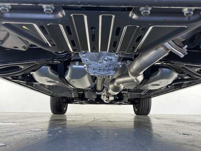 三菱 デリカＤ：５ シャモニー 長野県 2025(令7)年 0.1千km グラファイトグレーメタリック/ブラックマイカ 4WD/ターボ/衝突軽減ブレーキ/レーンキープアシスト/レーダークルーズコントロール/ブラインドスポットモニター/バックカメラ/両側電動スライドドア/運転席パワーシート/ハーフレザーシート/前席シートヒーター/ステアリングヒーター/デジタルインナーミラー/電動パーキングブレーキ/ブレーキホールド/パドルシフト/スマートキー/スペアキー/取扱説明書/保証書