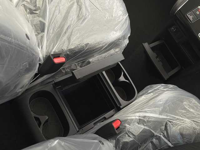 三菱 デリカＤ：５ シャモニー 長野県 2025(令7)年 0.1千km グラファイトグレーメタリック/ブラックマイカ 4WD/ターボ/衝突軽減ブレーキ/レーンキープアシスト/レーダークルーズコントロール/ブラインドスポットモニター/バックカメラ/両側電動スライドドア/運転席パワーシート/ハーフレザーシート/前席シートヒーター/ステアリングヒーター/デジタルインナーミラー/電動パーキングブレーキ/ブレーキホールド/パドルシフト/スマートキー/スペアキー/取扱説明書/保証書