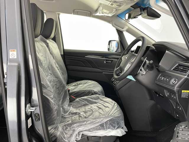 三菱 デリカＤ：５ シャモニー 長野県 2025(令7)年 0.1千km グラファイトグレーメタリック/ブラックマイカ 4WD/ターボ/衝突軽減ブレーキ/レーンキープアシスト/レーダークルーズコントロール/ブラインドスポットモニター/バックカメラ/両側電動スライドドア/運転席パワーシート/ハーフレザーシート/前席シートヒーター/ステアリングヒーター/デジタルインナーミラー/電動パーキングブレーキ/ブレーキホールド/パドルシフト/スマートキー/スペアキー/取扱説明書/保証書