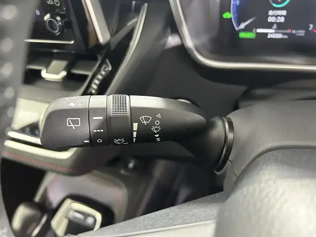 トヨタ カローラ スポーツ ハイブリッドG Z 佐賀県 2023(令5)年 2.5万km プラチナホワイトパールマイカ 純正８インチディスプレイオーディオ/フルセグTV/バックカメラ/前席シートヒーター/ビルドインＥＴＣ/電動パーキングブレーキ　/ＬＥＤヘッドライト　/純正１８インチアルミホイール　/トヨタセーフティセンス/衝突被害軽減ブレーキ/レーンキープアシスト/レーダークルーズコントロール