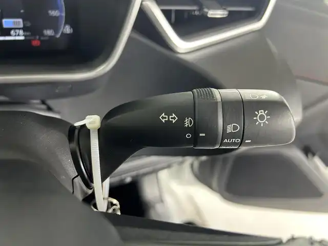 トヨタ カローラ スポーツ ハイブリッドG Z 佐賀県 2023(令5)年 2.5万km プラチナホワイトパールマイカ 純正８インチディスプレイオーディオ/フルセグTV/バックカメラ/前席シートヒーター/ビルドインＥＴＣ/電動パーキングブレーキ　/ＬＥＤヘッドライト　/純正１８インチアルミホイール　/トヨタセーフティセンス/衝突被害軽減ブレーキ/レーンキープアシスト/レーダークルーズコントロール