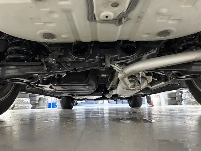 トヨタ ハリアー プレミアム メタル&レザーP 滋賀県 2019(平31)年 6.6万km ホワイトパールクリスタルシャイン ALPINE製10インチナビ/【Bluetooth/CD/DVD/フルセグTV/HDMI】/モデリスタエアロ/レザーシート/バックカメラ/レーダークルーズコントロール/レーンディパーチャーアラート/クリアランスソナー/プリクラッシュセーフティ/LEDヘッドライト/オートマチックハイビーム/D/Nパワーシート/D/Nシートヒーター/D/Nベンチレーション/ビルトインETC/前後ドライブレコーダー/パワーバックドア/電動パーキングブレーキ/オートマブレーキホールド/プッシュスタート/スマートキー/ステアリングリモコン