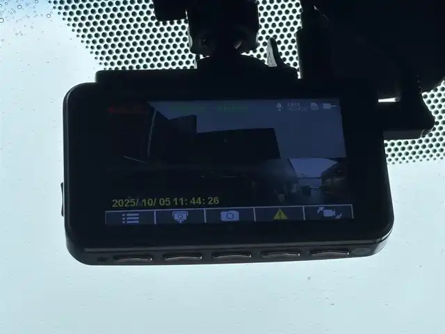 トヨタ ハリアー プレミアム メタル&レザーP 滋賀県 2019(平31)年 6.6万km ホワイトパールクリスタルシャイン ALPINE製10インチナビ/【Bluetooth/CD/DVD/フルセグTV/HDMI】/モデリスタエアロ/レザーシート/バックカメラ/レーダークルーズコントロール/レーンディパーチャーアラート/クリアランスソナー/プリクラッシュセーフティ/LEDヘッドライト/オートマチックハイビーム/D/Nパワーシート/D/Nシートヒーター/D/Nベンチレーション/ビルトインETC/前後ドライブレコーダー/パワーバックドア/電動パーキングブレーキ/オートマブレーキホールド/プッシュスタート/スマートキー/ステアリングリモコン