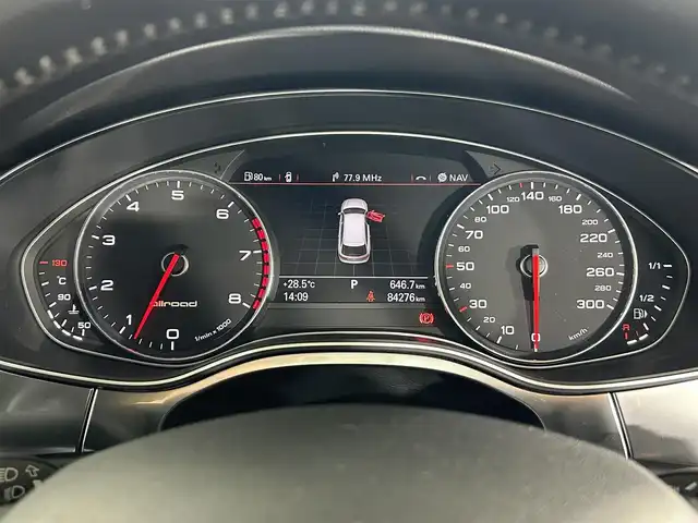 アウディ Ａ６ オールロードクワトロ 佐賀県 2014(平26)年 8.5万km 黒 純正ナビ/バックカメラ　/フルセグテレビ/クルーズコントロール　/オートハイビーム/電子パーキングブレーキ/ダウンヒルアシストコントロール/コーナーセンサー/パワーシート/シートヒーター/レザーシート/後席サンシェード/ビルトインETC/ルーフレール/パドルシフト/スペアキー/保証書/取扱説明書