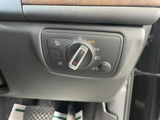 アウディ Ａ６ オールロードクワトロ 和歌山県 2014(平26)年 8.5万km 黒 純正メーカーナビ・フルセグＴＶ・ＣＤ・ＤＶＤ/　Bluetooth/バックカメラ　/クルーズコントロール　/電子パーキングブレーキ/ダウンヒルアシストコントロール/パワーバックドア/コーナーセンサー/前席パワーシート/前席シートヒーター/レザーシート/後席サンシェード/ビルトインETC/ルーフレール/パドルシフト/スペアキー/保証書/取扱説明書