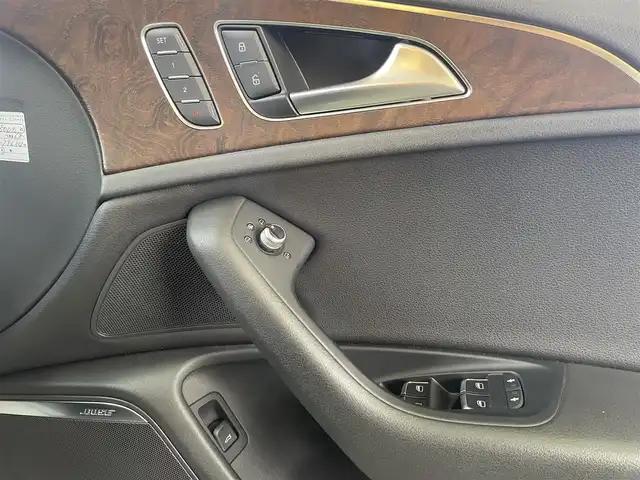 アウディ Ａ６ オールロードクワトロ 和歌山県 2014(平26)年 8.5万km 黒 純正メーカーナビ・フルセグＴＶ・ＣＤ・ＤＶＤ/　Bluetooth/バックカメラ　/クルーズコントロール　/電子パーキングブレーキ/ダウンヒルアシストコントロール/パワーバックドア/コーナーセンサー/前席パワーシート/前席シートヒーター/レザーシート/後席サンシェード/ビルトインETC/ルーフレール/パドルシフト/スペアキー/保証書/取扱説明書