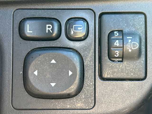 トヨタ アクア S 茨城県 2015(平27)年 6.3万km パープルメタリック 純正9インチメモリナビ【NSZT-Y64T】/(地デジTV・CD・DVD・BT・ラジオ再生)/プリクラッシュセーフティ/シートヒーター/ドライブレコーダー/バックカメラ/ETC/オートライト/社外14inアルミホイール/純正フロアマット/スマートキー/取扱説明書/保証書