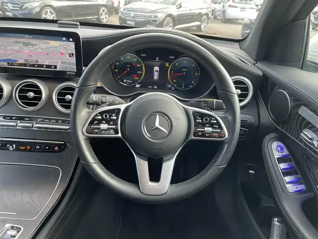 メルセデス・ベンツ Ｍ・ベンツ ＧＬＣ２２０ d 4マチック スポーツラインED 埼玉県 2021(令3)年 3.4万km 白