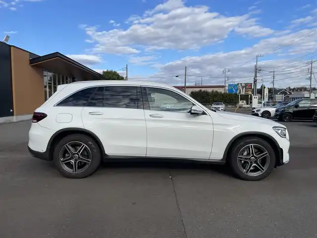 メルセデス・ベンツ Ｍ・ベンツ ＧＬＣ２２０ d 4マチック スポーツラインED 埼玉県 2021(令3)年 3.4万km 白