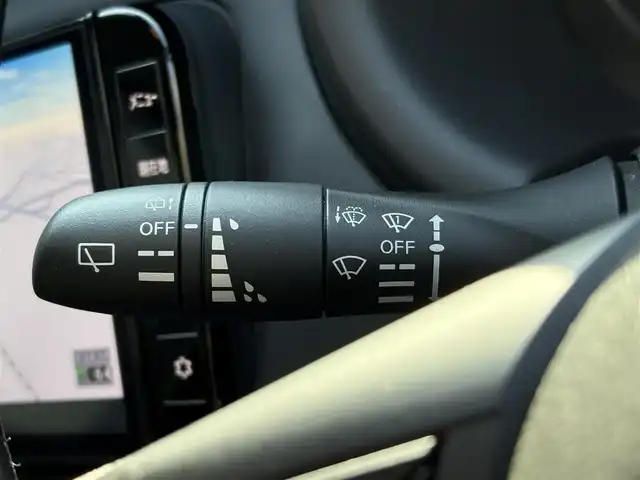 日産 キックス X 滋賀県 2021(令3)年 3.4万km ダークブルー 純正9インチナビ/(CD/DVD/Bluetooth/フルセグTV)/プロパイロット/ルーフレール/アラウンドビューモニター/レーダークルーズコントロール/クリアランスソナー/純正デジタルインナーミラー/ドライブレコーダー/シートヒーター/ステアリングヒーター/ハーフレザーシート/オートライト/LEDヘッドライト/スマートキー