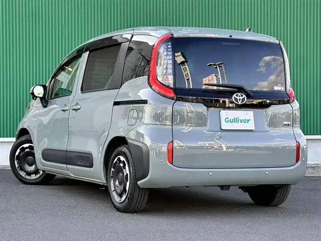 トヨタ シエンタ ハイブリッド Z 宮城県 2023(令5)年 6万km アーバンカーキ ディスプレイオーディオプラス/・10.5インチディスプレイオーディオ/・車載ナビ/・地デジTV/アクセサリーコンセント（AC100V/1500W）/＝＝＝/セーフティセンス/・プリクラッシュセーフティ/・レーントレーシングアシスト/・レーンディパーチャーアラート/・レーダークルーズコントロール（停止保持機能有）/・アダプティブハイビームシステム/・ロードサインアシスト/・ドライバー異常時対応システム/・プロアクティブドライビングアシスト/・発進遅れ告知機能/パーキングサポートブレーキ（前後方静止物/後方接近車両）/ブラインドスポットモニター/ビルトインETC/通信用USB端子（タイプA）/充電用USB端子（タイプC）/ハンズフリーパワースライドドア（両側）/サンシェード（スライドドア）/革巻きステアリング/ステアリングスイッチ/LEDヘッドランプ/オートライト/スマートキー＆プッシュスタート/電動格納ミラー/純正フロアマット/純正ドアバイザー/W/サイド/カーテンエアバッグ