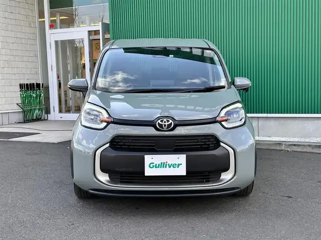 トヨタ シエンタ ハイブリッド Z 宮城県 2023(令5)年 6万km アーバンカーキ ディスプレイオーディオプラス/・10.5インチディスプレイオーディオ/・車載ナビ/・地デジTV/アクセサリーコンセント（AC100V/1500W）/＝＝＝/セーフティセンス/・プリクラッシュセーフティ/・レーントレーシングアシスト/・レーンディパーチャーアラート/・レーダークルーズコントロール（停止保持機能有）/・アダプティブハイビームシステム/・ロードサインアシスト/・ドライバー異常時対応システム/・プロアクティブドライビングアシスト/・発進遅れ告知機能/パーキングサポートブレーキ（前後方静止物/後方接近車両）/ブラインドスポットモニター/ビルトインETC/通信用USB端子（タイプA）/充電用USB端子（タイプC）/ハンズフリーパワースライドドア（両側）/サンシェード（スライドドア）/革巻きステアリング/ステアリングスイッチ/LEDヘッドランプ/オートライト/スマートキー＆プッシュスタート/電動格納ミラー/純正フロアマット/純正ドアバイザー/W/サイド/カーテンエアバッグ