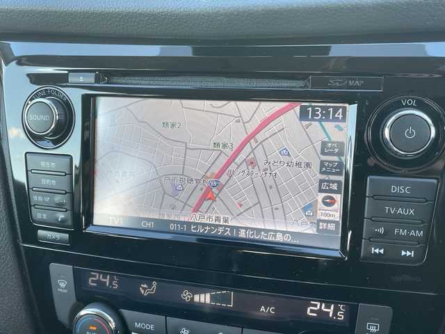 日産 エクストレイル 20Xt エマージェンシーブレーキ 青森県 2016(平28)年 9.8万km ブリリアントホワイトパール 4WD/純正ナビ・フルセグTV/CD・DVD・Bluetooth/アラウンドビューモニター/前席シートヒーター/パワーバックドア/エマージェンシーブレーキ/車線逸脱警報/クルーズコントロール/パーキングアシスト/フロント・バックソナー/前方ドライブレコーダー/ビルトインETC/LEDヘッドライト/フォグランプ/純正17インチアルミ/ルーフレール/インテリキー/プッシュスタート