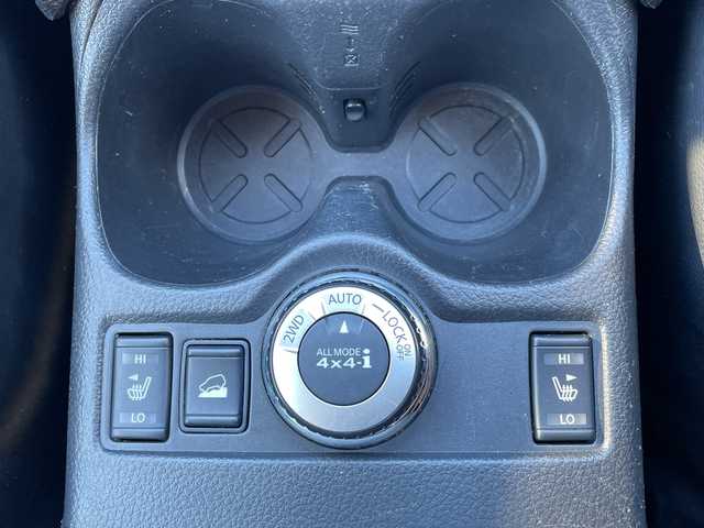 日産 エクストレイル 20Xt エマージェンシーブレーキ 青森県 2016(平28)年 9.8万km ブリリアントホワイトパール 4WD/純正ナビ・フルセグTV/CD・DVD・Bluetooth/アラウンドビューモニター/前席シートヒーター/パワーバックドア/エマージェンシーブレーキ/車線逸脱警報/クルーズコントロール/パーキングアシスト/フロント・バックソナー/前方ドライブレコーダー/ビルトインETC/LEDヘッドライト/フォグランプ/純正17インチアルミ/ルーフレール/インテリキー/プッシュスタート