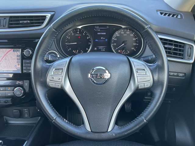 日産 エクストレイル 20Xt エマージェンシーブレーキ 青森県 2016(平28)年 9.8万km ブリリアントホワイトパール 4WD/純正ナビ・フルセグTV/CD・DVD・Bluetooth/アラウンドビューモニター/前席シートヒーター/パワーバックドア/エマージェンシーブレーキ/車線逸脱警報/クルーズコントロール/パーキングアシスト/フロント・バックソナー/前方ドライブレコーダー/ビルトインETC/LEDヘッドライト/フォグランプ/純正17インチアルミ/ルーフレール/インテリキー/プッシュスタート