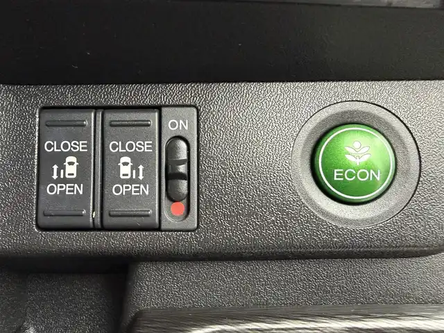 ホンダ ステップワゴン スパーダ ハイブリッド G ホンダセンシング 愛知県 2018(平30)年 4.7万km プレミアムスパークルブラックパール ホンダセンシング/衝突被害軽減ブレーキ/誤発進抑制機能/アダプティブクルーズコントロール/先行車発進お知らせ機能/フリップダウンモニター/全方位カメラ/両側パワースライドドア/ドライブレコーダー/純正ナビ/フルセグTV/USB/Bluetooth接続/iPod/DVD/CD/AM/FM/SD/純正フロアマット/純正16インチアルミホイール/LEDヘッドライト/オートライト/ETC/スペアキー/わくわくゲート