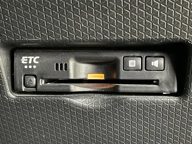 ダイハツ タント カスタム RS 岡山県 2023(令5)年 3.1万km ブラックマイカメタリック 純正9インチデイスプレイオーディオ/（BT/TV/Carplay/HDMI)/全方位カメラ/両側パワースライドドア/スマートアシスト/衝突回避支援/認識シ支援/運転負荷軽減/駐車支援/追従型クルーズコントロール/LEDヘッドライト/オートライト/フォグランプ/USB端子/純正フロアマット/純正ドアバイザー/純正15インチアルミホイール/スペアキー１個