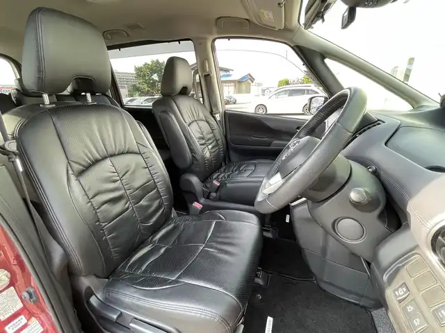 日産 セレナ ハイウェイスター V 道央・札幌 2022(令4)年 4.7万km マルーンレッド 2トーン /4WD//プロパイロット//純正ナビ/(CD/DVD/Bluetooth/SD/フルセグTV/ラジオ)//アラウンドビューモニター//レーダークルーズコントロール//両側パワースライド//インテリジェントルームミラー//スマートキー//ステアリングスイッチ//アイドリングストップ//プッシュスタートボタン//ドアバイザー//アイドリングストップ//ステアリングAVコントロール//社外前後ドライブレコーダー//オートエアコン//オートライト//フォグライト//黒レザーシートカバー//電動格納ミラー//LEONIS15インチAWサマータイヤ積込