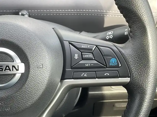 日産 セレナ ハイウェイスター V 道央・札幌 2022(令4)年 4.7万km マルーンレッド 2トーン /4WD//プロパイロット//純正ナビ/(CD/DVD/Bluetooth/SD/フルセグTV/ラジオ)//アラウンドビューモニター//レーダークルーズコントロール//両側パワースライド//インテリジェントルームミラー//スマートキー//ステアリングスイッチ//アイドリングストップ//プッシュスタートボタン//ドアバイザー//アイドリングストップ//ステアリングAVコントロール//社外前後ドライブレコーダー//オートエアコン//オートライト//フォグライト//黒レザーシートカバー//電動格納ミラー//LEONIS15インチAWサマータイヤ積込
