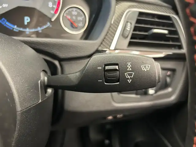 ＢＭＷ Ｍ４ クーペ 岡山県 2016(平28)年 4.4万km シルバーストーンⅡ 純正HDDナビ/リアカメラ/フルセグ/Bluetooth/HUD/衝突警告/インテリジェントセーフティー/車線逸脱警告/Mドライブセレクト/社外19インチAW/カーボンインテリアトリム/カーボンステアリング/黒本革シート/ミラー一体型ETC/パドルシフト/コンフォートアクセス/LEDヘッドライト/オートライト/ドラレコ（F）