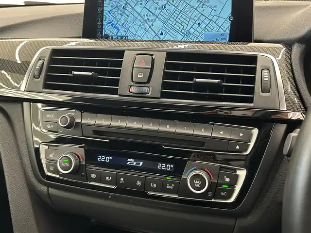ＢＭＷ Ｍ４ クーペ 岡山県 2016(平28)年 4.4万km シルバーストーンⅡ 純正HDDナビ/リアカメラ/フルセグ/Bluetooth/HUD/衝突警告/インテリジェントセーフティー/車線逸脱警告/Mドライブセレクト/社外19インチAW/カーボンインテリアトリム/カーボンステアリング/黒本革シート/ミラー一体型ETC/パドルシフト/コンフォートアクセス/LEDヘッドライト/オートライト/ドラレコ（F）