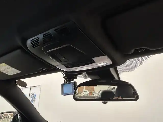 ＢＭＷ Ｍ４ クーペ 岡山県 2016(平28)年 4.4万km シルバーストーンⅡ 純正HDDナビ/リアカメラ/フルセグ/Bluetooth/HUD/衝突警告/インテリジェントセーフティー/車線逸脱警告/Mドライブセレクト/社外19インチAW/カーボンインテリアトリム/カーボンステアリング/黒本革シート/ミラー一体型ETC/パドルシフト/コンフォートアクセス/LEDヘッドライト/オートライト/ドラレコ（F）