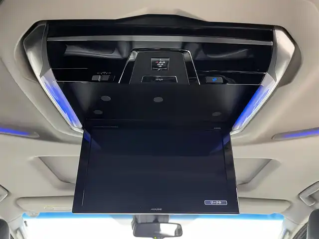 トヨタ ヴェルファイア Z Gエディション 岡山県 2018(平30)年 7.7万km ホワイトパールクリスタルシャイン アルパインＢＩＧＸ１１インチナビ/（HDMI接続/Bluetooth/フルセグTV）/アルパイン１２．８インチフリップダウンモニター/サンルーフ/本革/モデリスタフルエアロ/衝突軽減ブレーキ/レーダークルーズコントロール/ビルトインＥＴＣ/三眼ＬＥＤヘッドライト/オートハイビーム/シートヒーター/エアシート/ステアリングヒーター/コーナーセンサー/プッシュスタート/スマートキー/パワーシート/純正フロアマット/純正18インチアルミホイール＋サマータイヤ：装着/両側電動スライドドア/踏み間違い防止