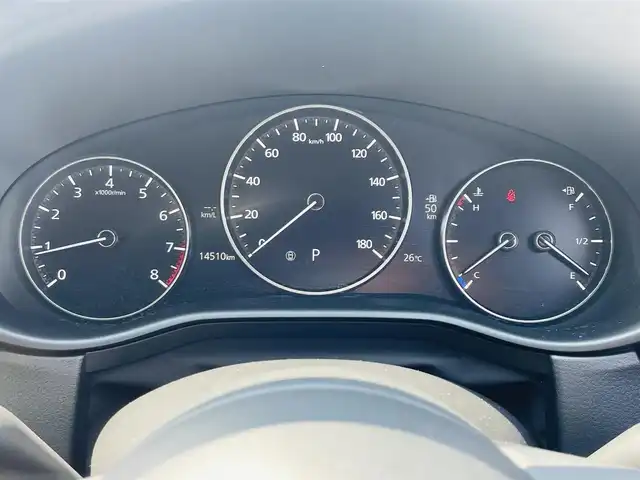 マツダ ＣＸ－３０ 20S Lパッケージ 熊本県 2022(令4)年 1.5万km プラチナクォーツメタリック 純正ナビ/・AM/FM/CD/DVD/BT/USB/HDMI/・フルセグTV/全周囲カメラ/i-ACTIVSENSE/・スマート・ブレーキ・サポート/・AT誤発進抑制制御［前進時/後退時］/・車線逸脱警報システム/レーンキープ・アシスト・システム/・先進ライト/・ブラインド・スポット・モニタリング/・後側方接近車両検知/・前側方接近車両検知/・マツダ・レーダー・クルーズ・コントロール/・クルージング&トラフィック・サポート/・ドライバー・アテンション・アラート/前席シートヒーター/・D席メモリ付きパワーシート/革巻きステアリング/・ステアリングヒーター/・パドルシフト/・ステアリングスイッチ/電動リアゲート/前後ドライブレコーダー/ETC/純正フロアマット/純正アルミホイール/電動格納ミラー/・ウインカーミラー/プッシュスタート/・スペアキー