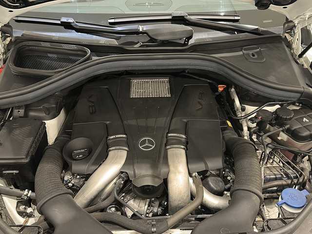 メルセデス・ベンツ ＧＬＳ５５０ 4マチックスポーツ 新潟県 2018(平30)年 2.5万km ダイヤモンドホワイト 純正8インチワイドナビ（TV/DVD/BT）/harman/kardon(14スピーカー)/360°カメラ/レーダーセーフティパッケージ/アクティブブレーキシステム/クラッシュセンサー機能/クルーズコントロール＆可変スピードリミッター/カラーマルチファクションディスプレイ/電動チルト＆テレスコピックステアリング/レインセンサー/EASY-PACK自動開閉テールゲート/メモリ付きパワーシート/AMGスポーツシート（前席）/パノラマミックスライディングルーフ/AIRマティックサスペンション/ダイナミックセレクト/AMGエアロ/AMG21インチアルミ/ランニングボード/タイヤ空気圧警告システム/LEDヘッドライト/2.0ETC