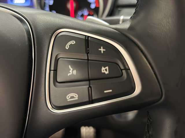メルセデス・ベンツ ＧＬＳ５５０ 4マチックスポーツ 新潟県 2018(平30)年 2.5万km ダイヤモンドホワイト 純正8インチワイドナビ（TV/DVD/BT）/harman/kardon(14スピーカー)/360°カメラ/レーダーセーフティパッケージ/アクティブブレーキシステム/クラッシュセンサー機能/クルーズコントロール＆可変スピードリミッター/カラーマルチファクションディスプレイ/電動チルト＆テレスコピックステアリング/レインセンサー/EASY-PACK自動開閉テールゲート/メモリ付きパワーシート/AMGスポーツシート（前席）/パノラマミックスライディングルーフ/AIRマティックサスペンション/ダイナミックセレクト/AMGエアロ/AMG21インチアルミ/ランニングボード/タイヤ空気圧警告システム/LEDヘッドライト/2.0ETC