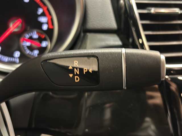 メルセデス・ベンツ ＧＬＳ５５０ 4マチックスポーツ 新潟県 2018(平30)年 2.5万km ダイヤモンドホワイト 純正8インチワイドナビ（TV/DVD/BT）/harman/kardon(14スピーカー)/360°カメラ/レーダーセーフティパッケージ/アクティブブレーキシステム/クラッシュセンサー機能/クルーズコントロール＆可変スピードリミッター/カラーマルチファクションディスプレイ/電動チルト＆テレスコピックステアリング/レインセンサー/EASY-PACK自動開閉テールゲート/メモリ付きパワーシート/AMGスポーツシート（前席）/パノラマミックスライディングルーフ/AIRマティックサスペンション/ダイナミックセレクト/AMGエアロ/AMG21インチアルミ/ランニングボード/タイヤ空気圧警告システム/LEDヘッドライト/2.0ETC