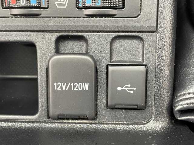 トヨタ ランドクルーザー プラド TX Lパッケージ マットブラED 愛知県 2022(令4)年 1.8万km アティチュードブラックマイカ 純正ディスプレイナビ　フルセグＴＶ　全方位カメラ　ムーンルーフ　黒革　シートヒーター　７人乗　ルーフレール　ＢＳＭ　バックカメラ　セーフティセンス　衝突軽減　追従クルコン　ＬＥＤオートライト　禁煙車