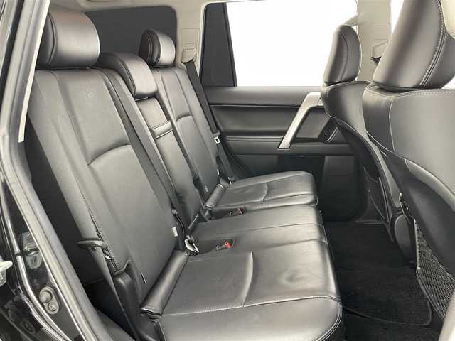 トヨタ ランドクルーザー プラド TX Lパッケージ マットブラED 愛知県 2022(令4)年 1.8万km アティチュードブラックマイカ 純正ディスプレイナビ　フルセグＴＶ　全方位カメラ　ムーンルーフ　黒革　シートヒーター　７人乗　ルーフレール　ＢＳＭ　バックカメラ　セーフティセンス　衝突軽減　追従クルコン　ＬＥＤオートライト　禁煙車