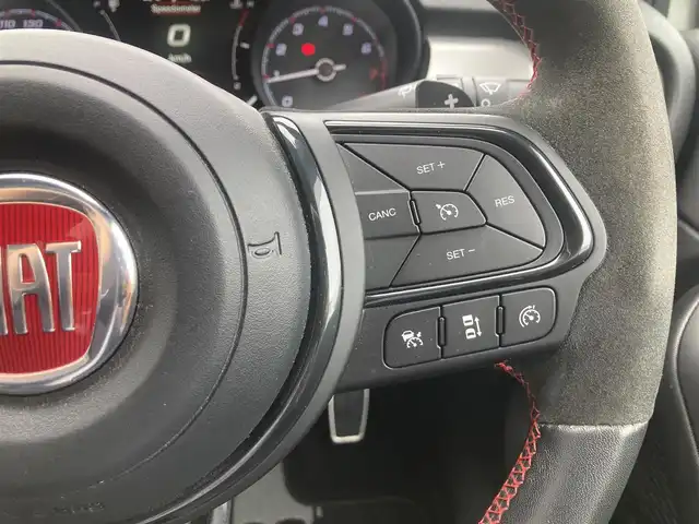 フィアット ５００Ｘ スポーツ 熊本県 2020(令2)年 3.2万km 白 ・ワンオーナー/・スマートキー/・プッシュスタート/・全面衝突警報/・アクティブブレーキ/・レーンキープエイド/・パークアシスト/・前後パーキングセンサー/・ブラインドスポットモニター/・クルーズコントロール(追従式)/・黒革シート/・前席パワーシート/・前席シートヒーター /・社外メモリナビ/　【DVD・Bluetooth・USB・SD・MSV】/・フルセグTV/・バックカメラ/・ETC/・ドライブレコーダー(前後録画)/・LEDヘッドランプ/・LEDフォグランプ/・純正マット/・純正バイザー/・保証書/取説