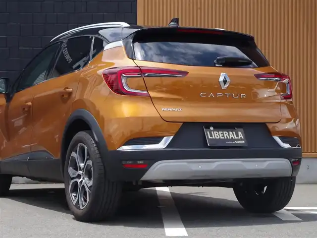 ルノー ルノー キャプチャー インテンス 埼玉県 2022(令4)年 1.6万km オレンジ ブラックハーフレザーシート /アダプティブクルーズコントロール/ CarPlay /パークセンサー /ブラインドスポットモニター /全周囲カメラ /ディスプレイオーディオ /ETC /デジタルインナーミラー /前席シートヒーター/ハンドルヒーター