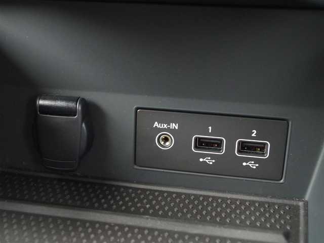 ルノー ルノー キャプチャー インテンス 埼玉県 2022(令4)年 1.6万km オレンジ ブラックハーフレザーシート /アダプティブクルーズコントロール/ CarPlay /パークセンサー /ブラインドスポットモニター /全周囲カメラ /ディスプレイオーディオ /ETC /デジタルインナーミラー /前席シートヒーター/ハンドルヒーター