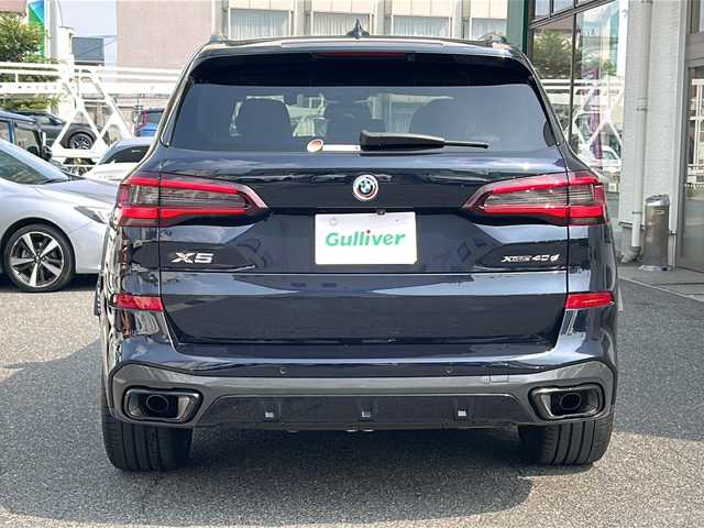 ＢＭＷ ＢＭＷ Ｘ５ xDrive 40d Mスポーツ 愛知県 2023(令5)年 1.4万km カーボンブラックM /正規ディーラー車//禁煙//ワンオーナー//D整備記録簿R6.7//harman/kardon//アクスルレベルコントロール//21インチMライトアロイYスポークホイール/RFT//12.3インチナビ/ライブコックピット//フルセグ/BT/USB/CarPlay/Spotify//ジェスチャーコントロール//パノラマビューM//360°全周囲＆リアカメラドラレコ//ミラー一体型ETC//ワイヤレスチャージング//白革シート//パワーシート/ランバーサポート/全席シートヒーター//ドライビングアシストプロフェッショナル//衝突回避被害軽減ブレーキ//渋滞時ハンズオフアシスト//ステアリングサポート・アシスト//LCA/LDW/ACC//クロスロードウォーニング//クロストラフィックウォーニング//HUD//パーキングアシストプラス//PDC//ルーフレール//HDC//DTC//パドルシフト/MTモード付きAT//スピードLIM//アンビエントライト//アダクティブLEDヘッドライト/ハイビームアシスト//コーナリングライト//リアフォグランプ//電動ハンズフリーテールゲート/コンフォートアクセス//ソフトクローズドア//プッシュスタート/デジタルキー/スペアスマートキー//オートリトラウィンカーミラー//保証書/取扱説明書