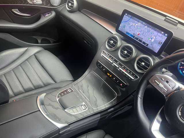 メルセデス・ベンツ ＧＬＣ２２０ d 4マチック クーペ AMGライン 千葉県 2019(令1)年 4.2万km ダイヤモンドホワイト レザーエクスクルーシブＰＫＧ　/サンルーフ　/純正ナビ　/３６０°カメラ　/ＡＣＣ　/ＨＵＤ　/シートヒーター　/ベンチレーター　/パワーシート　/ＬＥＤヘッドライト　/ハイビームアシスト　/エアサス　/電動リアゲート