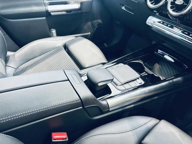 メルセデス・ベンツ ＧＬＡ２００ｄ 4マチック 大阪府 2020(令2)年 4.7万km コスモスブラック ワンオーナー/レーダーセーフティ/ハーフレザー/メモリ付きパワーシート/シートヒーター/純正ナビ/TV/360度カメラ/純正18インチAW/LEDヘッドライト/電動リアゲート/ACC/ブラインドスポット/ワイヤレス充電