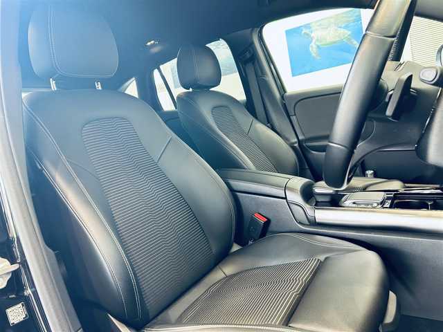 メルセデス・ベンツ ＧＬＡ２００ｄ 4マチック 大阪府 2020(令2)年 4.7万km コスモスブラック ワンオーナー/レーダーセーフティ/ハーフレザー/メモリ付きパワーシート/シートヒーター/純正ナビ/TV/360度カメラ/純正18インチAW/LEDヘッドライト/電動リアゲート/ACC/ブラインドスポット/ワイヤレス充電