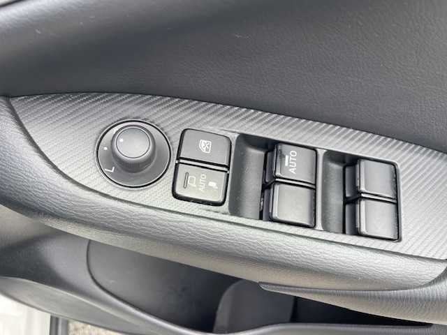 マツダ ＣＸ－３ 15S ツーリング 三重県 2021(令3)年 2.6万km スノーフレイクホワイトパールマイカ メーカーオプション/・360°ビューモニター/・フロントパーキングセンサー/・CD/DVD/地デジTV/1オーナー/アドバンスドスマートシティブレーキサポート/後退時スマートシティブレーキサポート/AT誤発進抑制制御/ブラインドスポットモニタリング/リアパーキングセンサー/車線逸脱警報システム/純正SDナビ/フルセグTV/【CD/DVD/Bluetooth/USB/AUX】/バックカメラ/ETC/前後ドライブレコーダー/オートライト/ハイビームコントロールシステム/LEDヘッドランプ/シグネチャーLEDランプ/215/60R16インチ純正AW/プッシュスタート/スマートキー/純正フロアマット